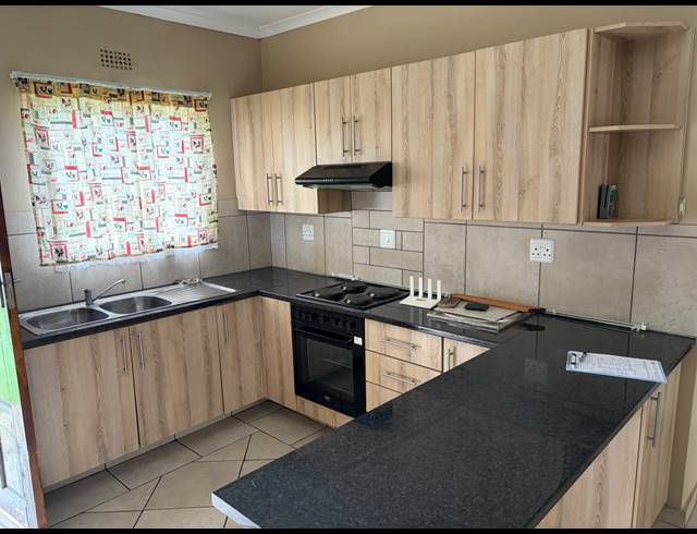 2 BEDROOM TOWNHOUSE FOR SALE IN RIVERSDALE